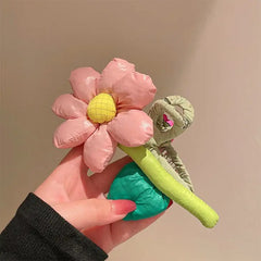 Flower shaped hair claw for aesthetic look - Y2k Empire