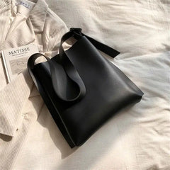 Minimalist vegan leather tote bag - Y2k Empire