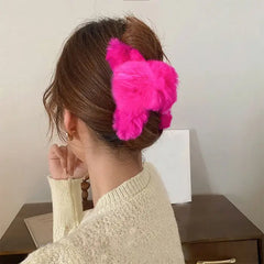 Pink fuzzy y2k hair claw 12cm - trendy hair accessory - Y2k Empire