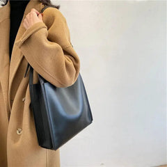 Structured vegan leather tote bag - Y2k Empire